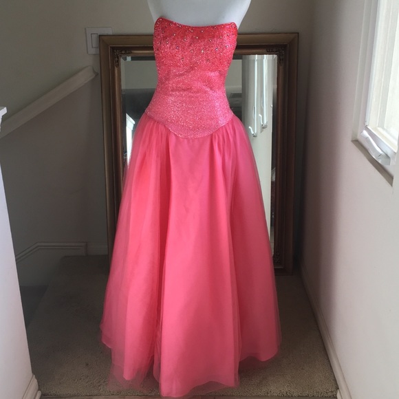 Alyce Dresses & Skirts - ALYCE RETRO 1950’s ROSE SEQUINS LACE BACK BODICE 6